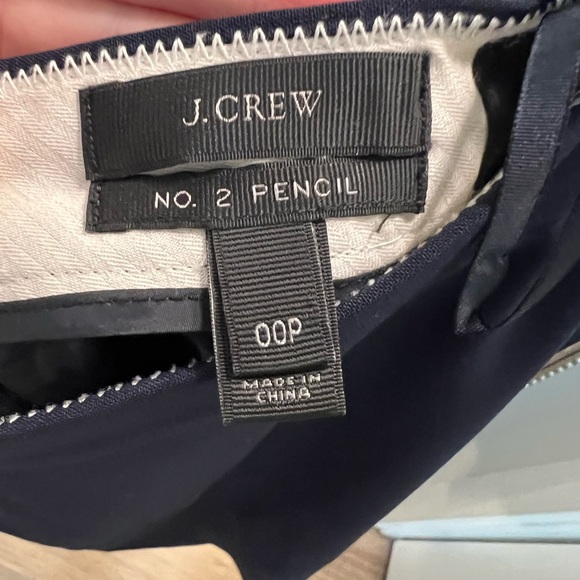J Crew Suiting Pencil skirt in Navy - Picture 3 of 3